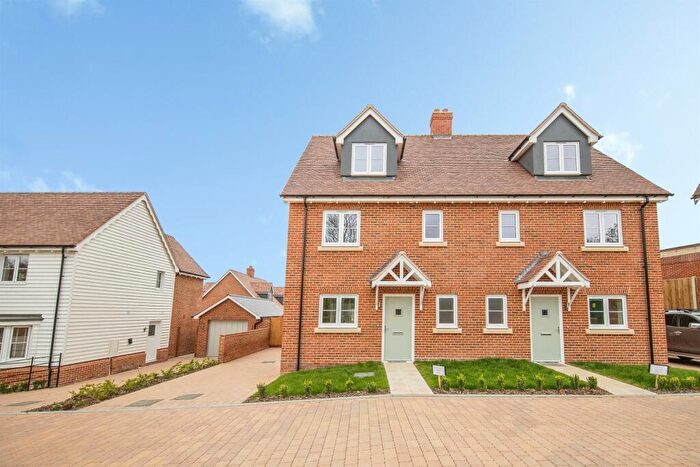 3 Bedroom Town House For Sale In Braiswick, Colchester, CO4