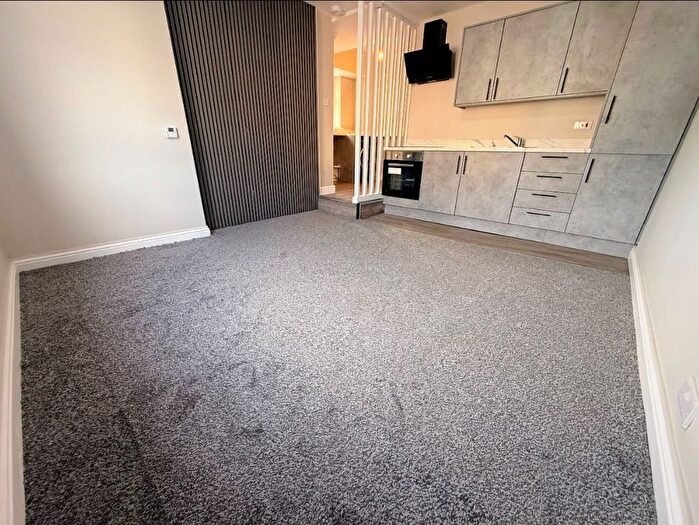 1 Bedroom Terraced House To Rent In The Combs, Dewsbury, WF12