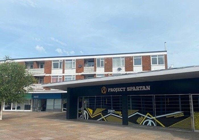 2 Bedroom Flat For Sale In Broadwater Boulevard Flats, Worthing, West Sussex, BN14