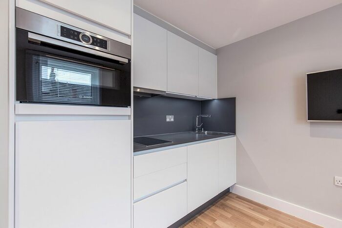 Studio To Rent In Croxley Road, London, W9