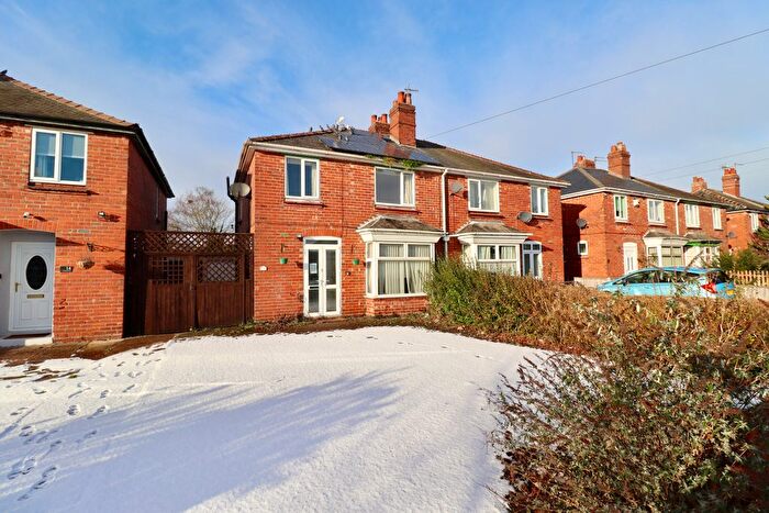 3 Bedroom Semi Detached House For Sale In Moorland Avenue, Lincoln, LN6