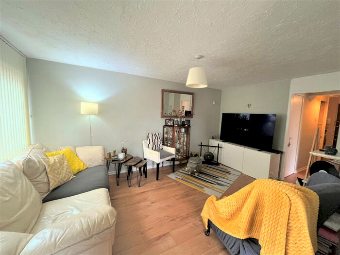 1 Bedroom Flat To Rent In Albemarle Road, Beckenham, BR3