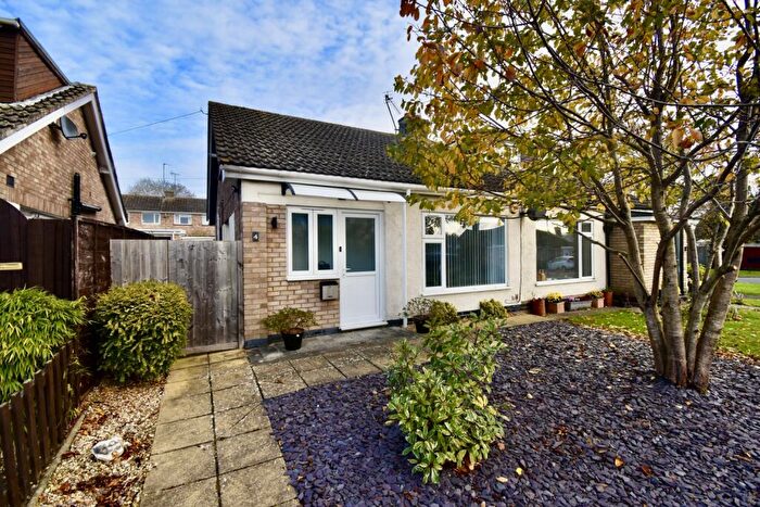 2 Bedroom Semi-Detached Bungalow To Rent In St Marys Way, Roade, Northamptonshire, NN7