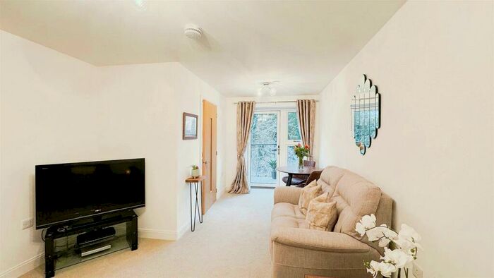 1 Bedroom Apartment For Sale In Lionheart Court, Sewardstone Road, Waltham Abbey, EN9