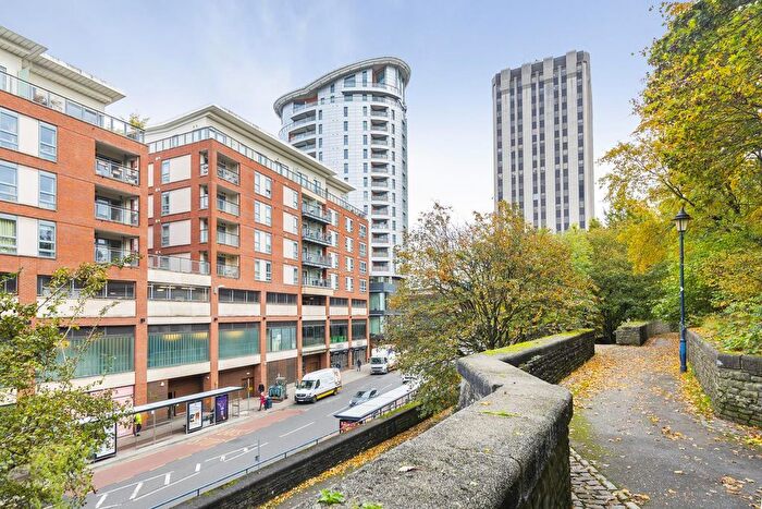 2 Bedroom Flat For Sale In Cabot Circus, Bristol, BS1