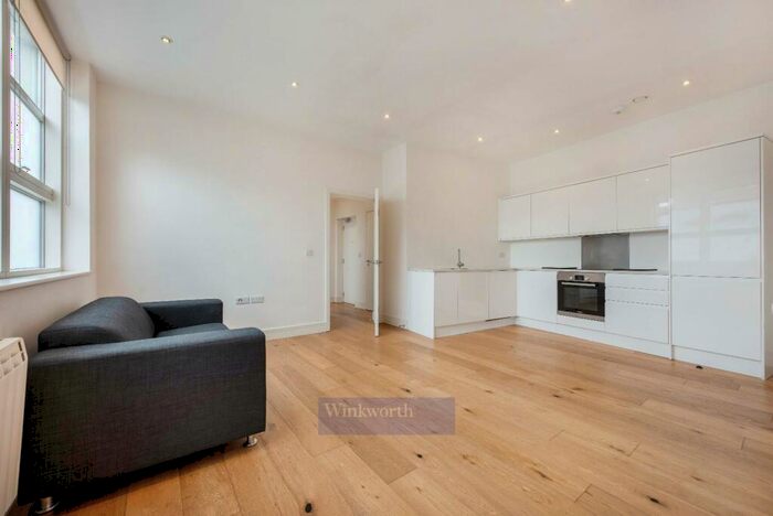 1 Bedroom Flat To Rent In Bethwin Road, SE5