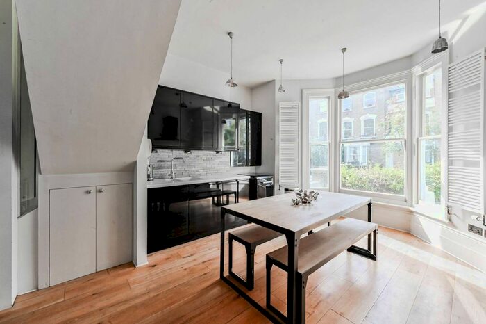 4 Bedroom Maisonette To Rent In Pyrland Road, Highbury, London, N5