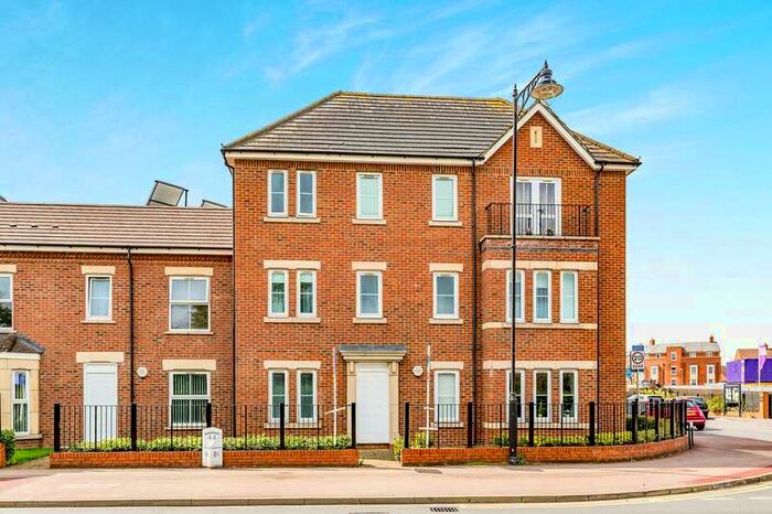 2 Bedroom Apartment To Rent In Summerlin Drive, Woburn Sands, MK17