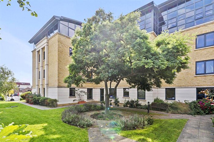 1 Bedroom Apartment For Sale In Amelia Court, Union Place, Worthing, BN11