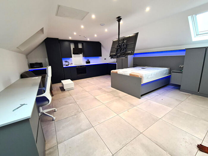 Studio To Rent In Berry Street, Hilltop Lodge, Coventry, West Midlands, CV1