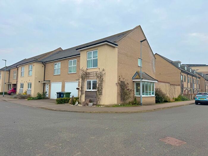 4 Bedroom End Of Terrace House To Rent In Cranesbill Close, Cambridge, CB4