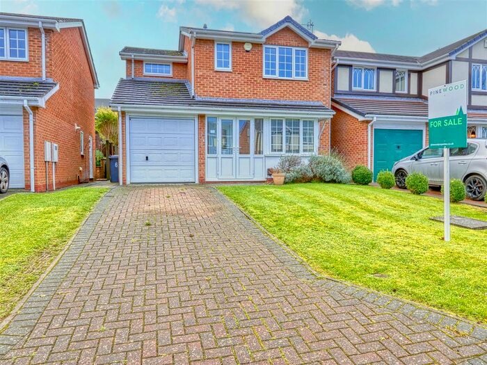 3 Bedroom Detached House To Rent In Rosedale Avenue, Chesterfield, Derbyshire, S40