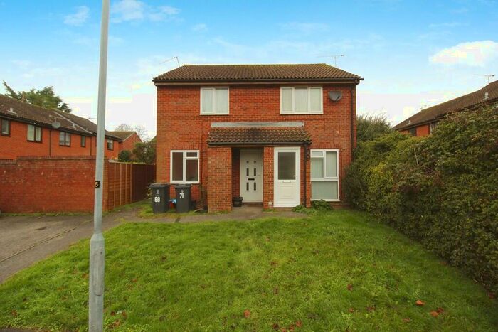 2 Bedroom Maisonette To Rent In Ascham Road, Grange Park, Swindon, SN5