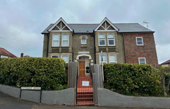 1 Bedroom Flat To Rent In Totteridge Avenue, High Wycombe, HP13