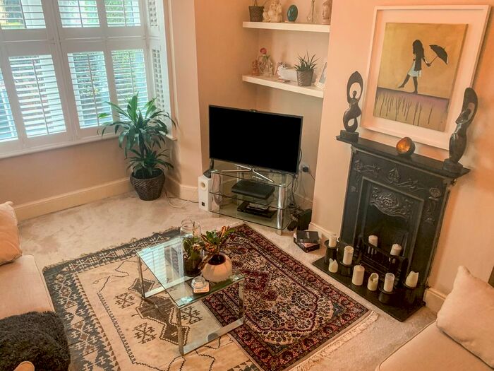 3 Bedroom Terraced House To Rent In Southbridge Road, Croydon CR0