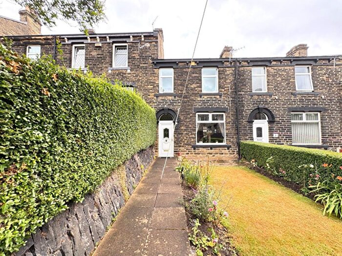 2 Bedroom Terraced House For Sale In Chatsworth Terrace, Earlsheaton, Dewsbury, WF12