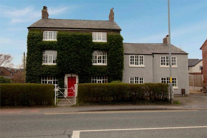 5 Bedroom Semi-Detached House For Sale In London Road, Stretton, Warrington, WA4