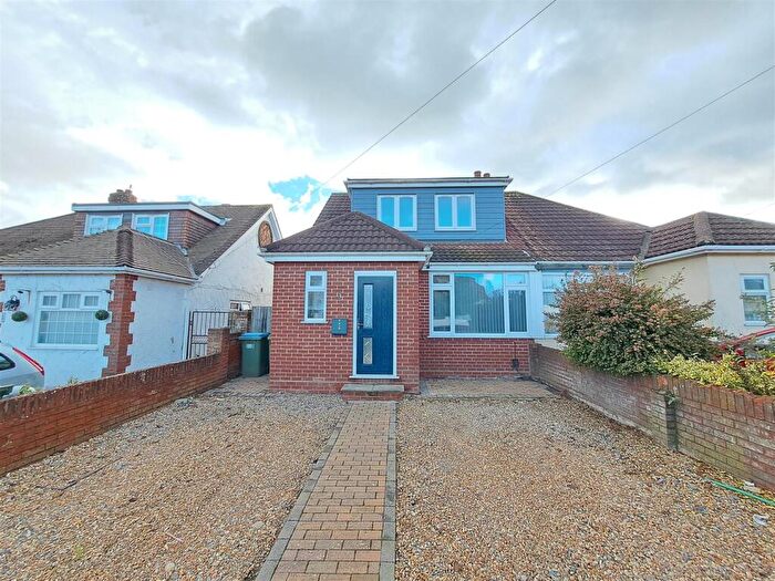 3 Bedroom Semi-Detached House For Sale In Benham Grove, Portchester, PO16
