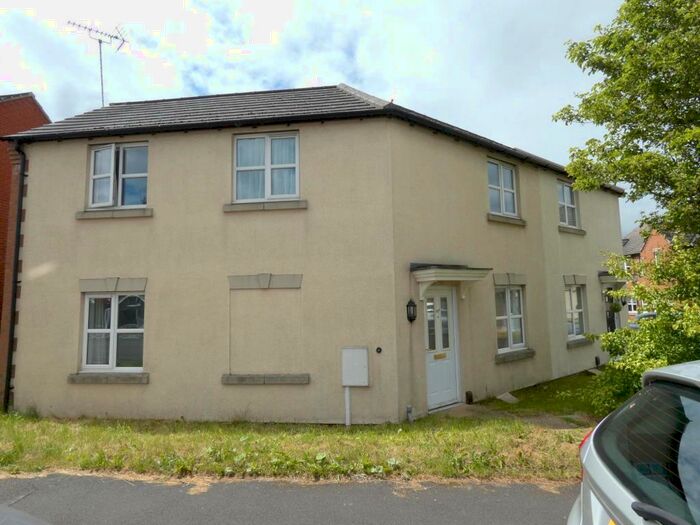 3 Bedroom Semi-Detached House To Rent In Lawrence Avenue, Mansfield Woodhouse, NG19