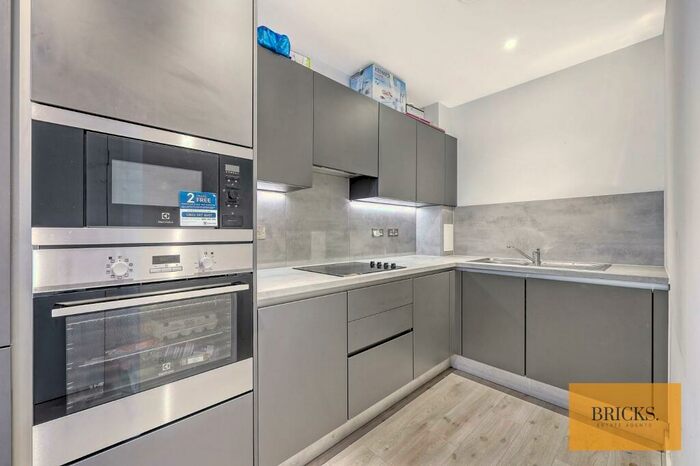 1 Bedroom Flat For Sale In Lyall House, Shipbuilding Way, London, E13