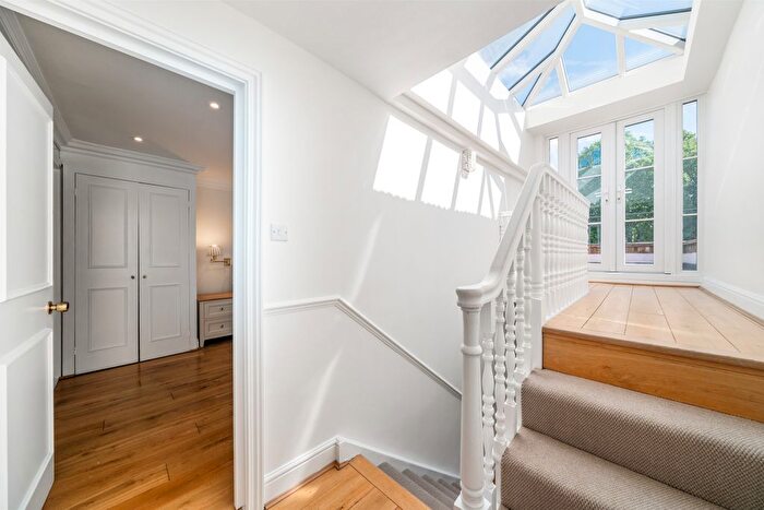 3 Bedroom Flat For Sale In Beaufort Street, Chelsea, SW3