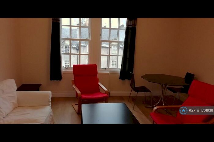 2 Bedroom Flat To Rent In Broad Street, Stirling, FK8