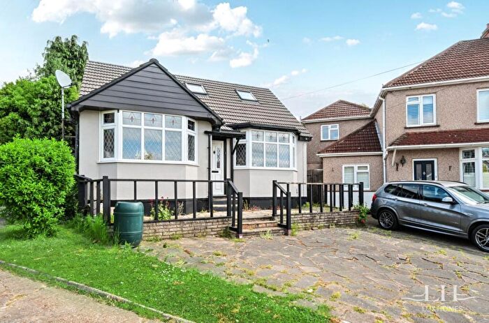 5 Bedroom Detached House For Sale In West Way, Brentwood, CM14