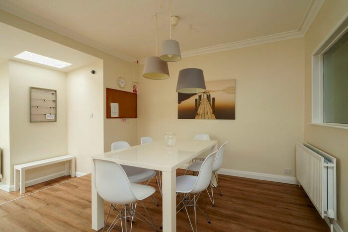 5 Bedroom Terraced House To Rent In Botley Road, Botley, OX2