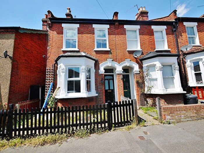 2 Bedroom Semi-Detached House To Rent In Chase Road, Brentwood, CM14