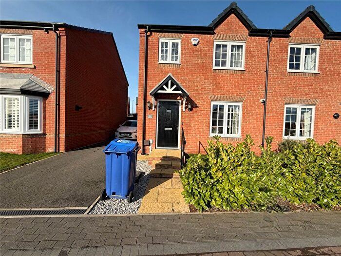 3 Bedroom Semi-Detached House For Sale In Violet Court, New Rossington, Doncaster, South Yorkshire, DN11