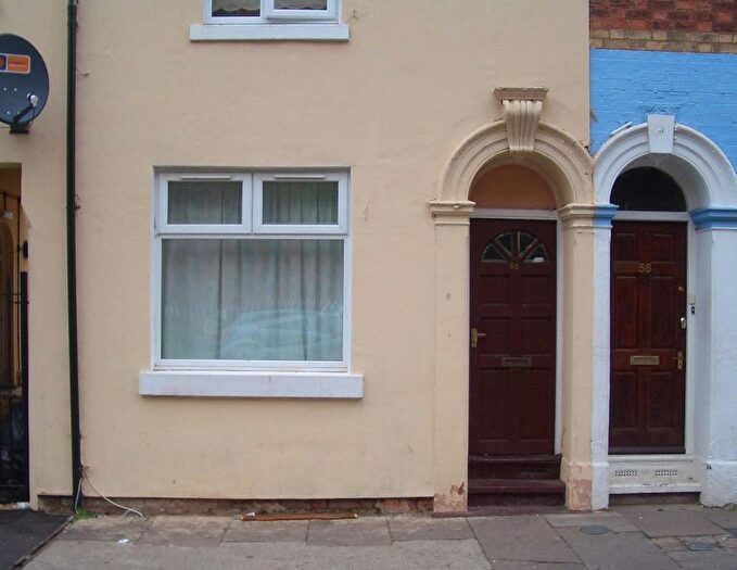 1 Bedroom Flat To Rent In Craven Street, Northampton, Northamptonshire, NN1