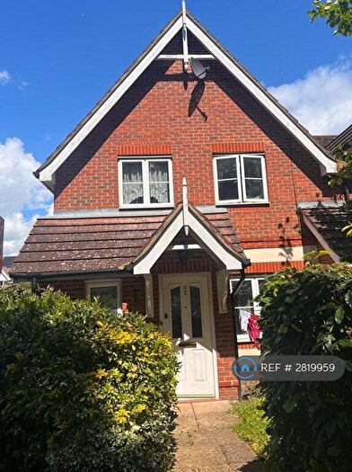 2 Bedroom Semi-Detached House To Rent In Huntington Place, Langley, SL3