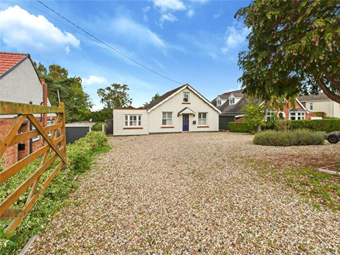 3 Bedroom Bungalow For Sale In Rectory Road, Rowhedge, Colchester, Essex, CO5