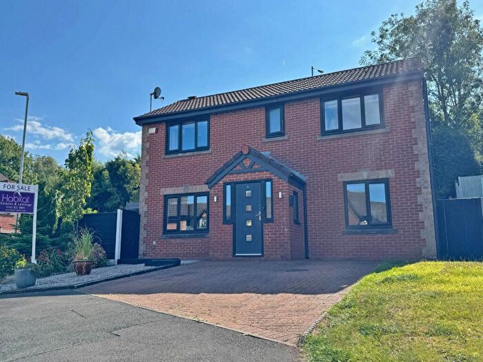 3 Bedroom Detached House For Sale In Green Park View, Moorside Oldham, OL1