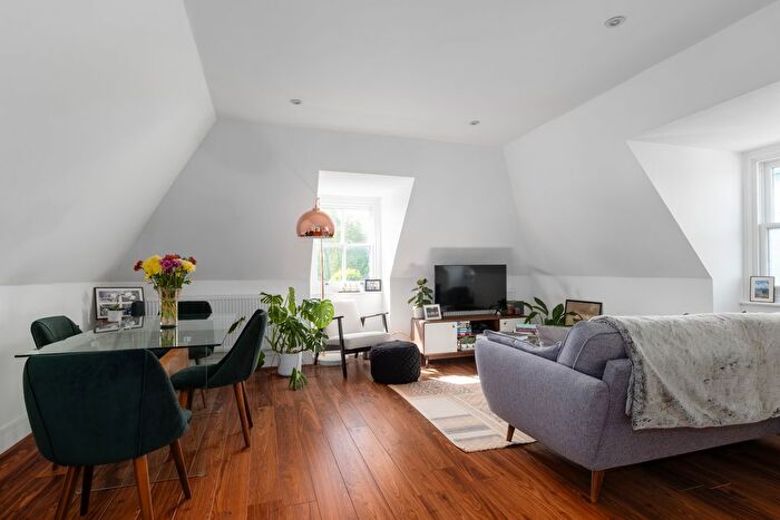 2 Bedroom Flat For Sale In Tyler Street, London, SE10