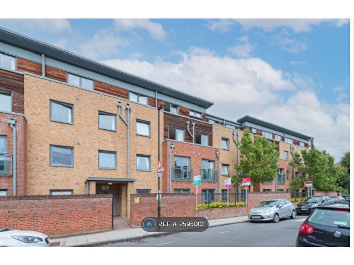 1 Bedroom Flat To Rent In Brixton, London, SW2