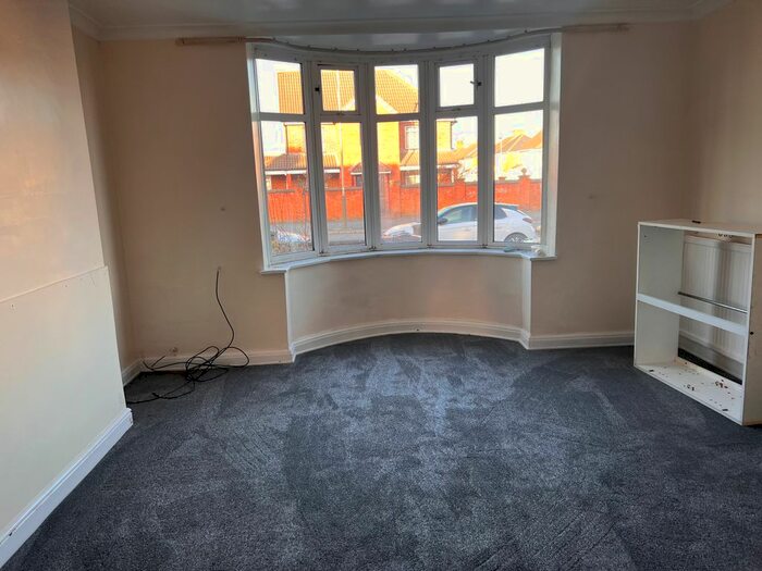 3 Bedroom Semi-Detached House To Rent In Wyvern Avenue, Leicester, LE4