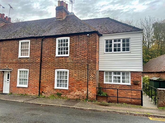 3 Bedroom Cottage To Rent In Halls Place Cottages, Harbledown, Canterbury, Kent, CT2