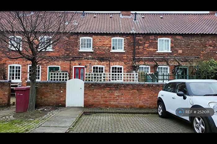 2 Bedroom Terraced House To Rent In Redbourne Street, Scunthorpe, DN16