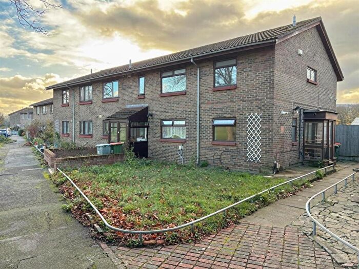 4 Bedroom End Of Terrace House For Sale In Parry Avenue, London, E6