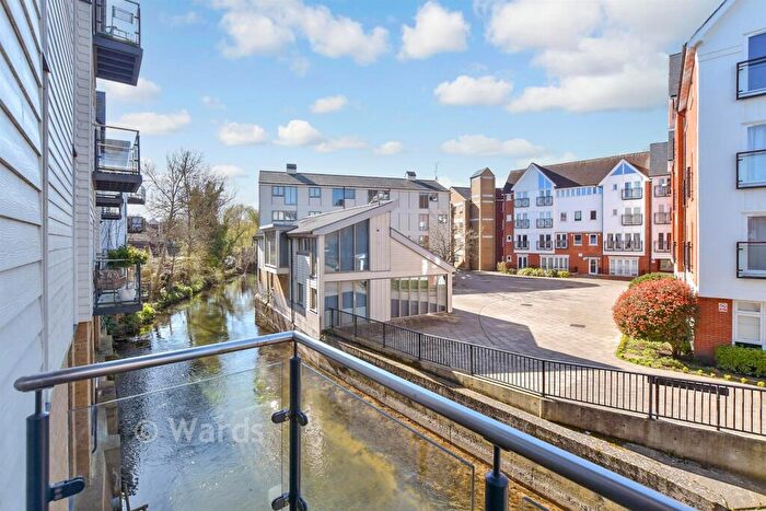 2 Bedroom Apartment For Sale In Stour Street, Canterbury, Kent, CT1