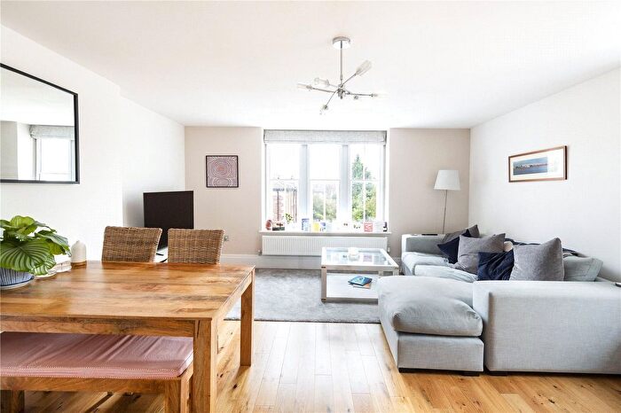 2 Bedroom Flat For Sale In Oakfield Road, Clifton, Bristol, BS8