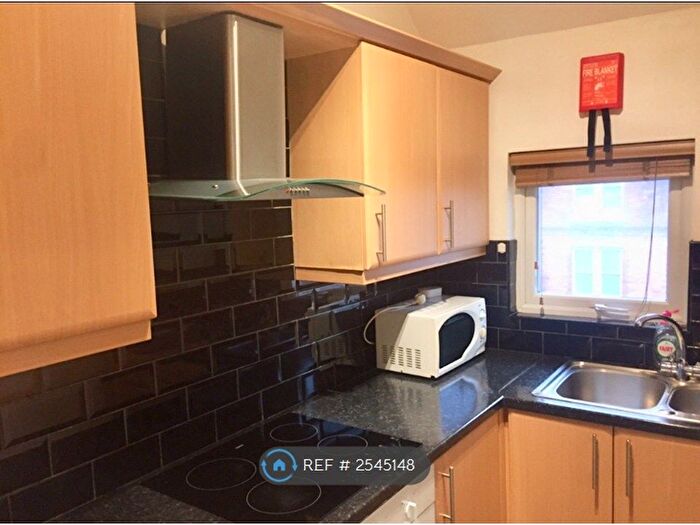 1 Bedroom Flat To Rent In Burford Road, Nottingham, NG7