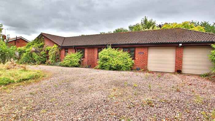 4 Bedroom Bungalow For Sale In Gloucester Road, Corse, Gloucester, GL19