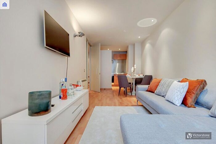 1 Bedroom Apartment To Rent In Lawrence House, City Road, Clerkenwell, London, EC1V
