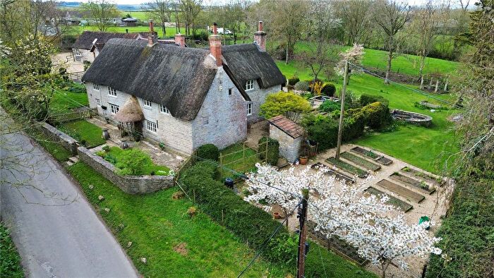 4 Bedroom Detached House For Sale In South Barrow, Yeovil, Somerset, BA22