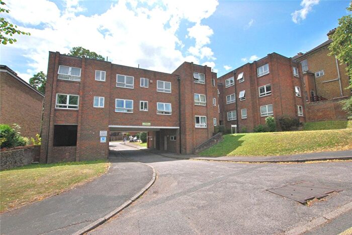1 Bedroom Flat To Rent In Harvey Lodge, Harvey Road, Guildford, Surrey, GU1