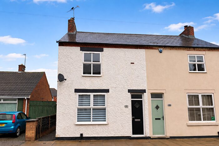 2 Bedroom Semi Detached House For Sale In Crown Street, Mansfield, NG18