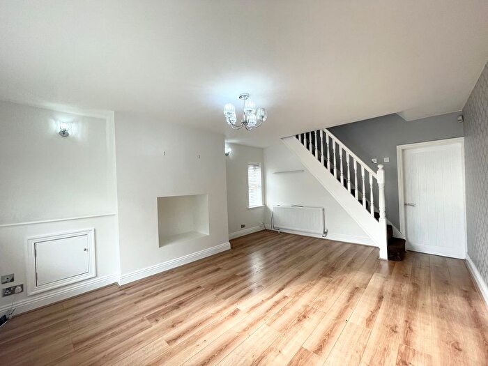 2 Bedroom End Of Terrace House To Rent In Wood Street, Bolton, BL5