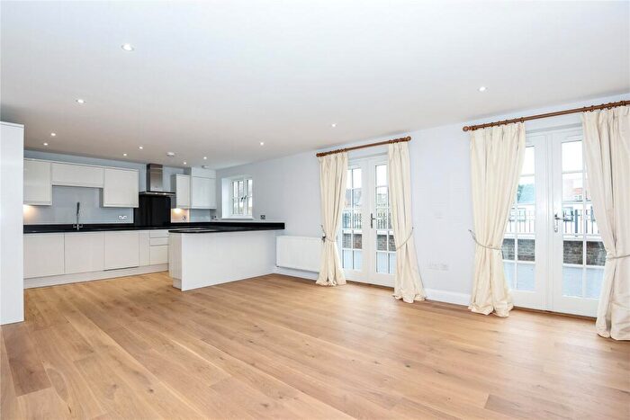 3 Bedroom Apartment To Rent In Regency House, Eton Court, Windsor, Berkshire, SL4